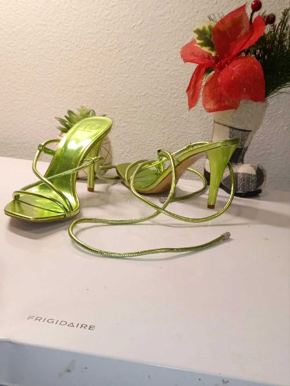 Jennifer Lopez Metallic Neon Green Strappy Heels - Picture 8 of 11